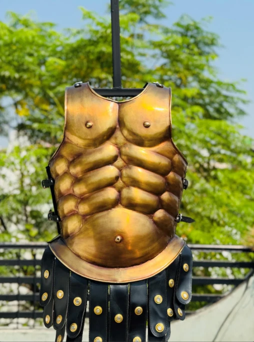 Disfraz de guerrero espartano 300 para hombre - armadura muscular en el pecho, casco espartano y rojo C Foto 3 de 4