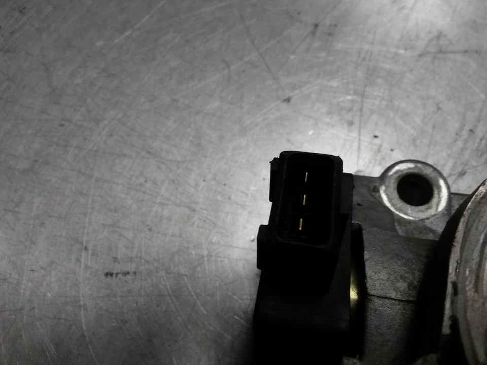 Throttle Valve Body For 98-02 Kia Sportage  2.0 - Image 2 of 4