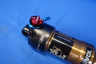 2024 FOX FLOAT X リアサスペンション 箱付き 完成車外し品 新品 玄武現金特価 2024 FOX FLOAT X Performance
