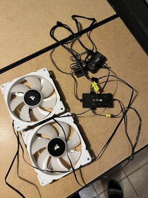 Corsair Lighting Pro/Corsair Fan LED Hub/2x Corsair ML120 RGB
