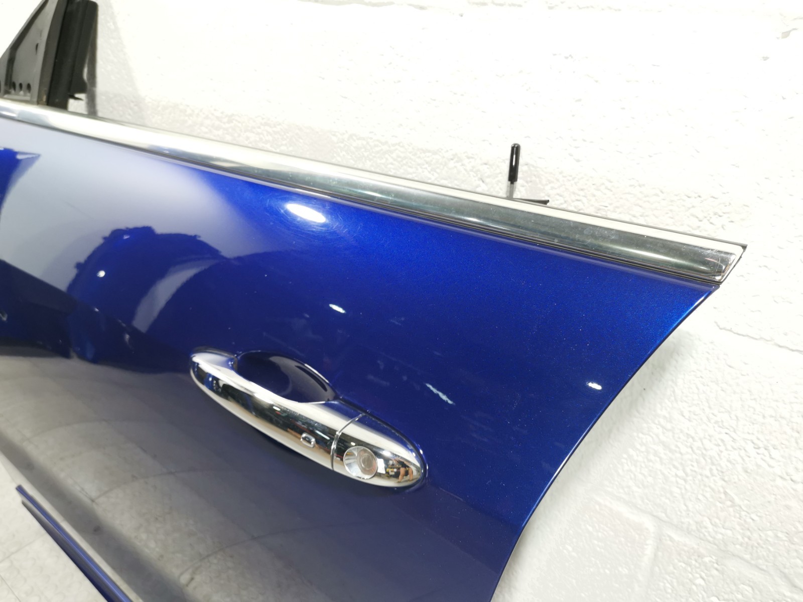 Maserati Levante 3.0 AWD 2017  Complete Front Left Driver Side Door HP29049A OEM