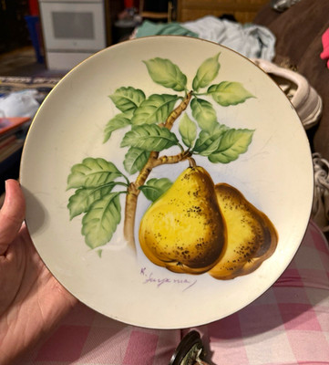 Vintage Hand-Painted Japanese Porcelain Fruit Plates by K. Suyama - Set of 2