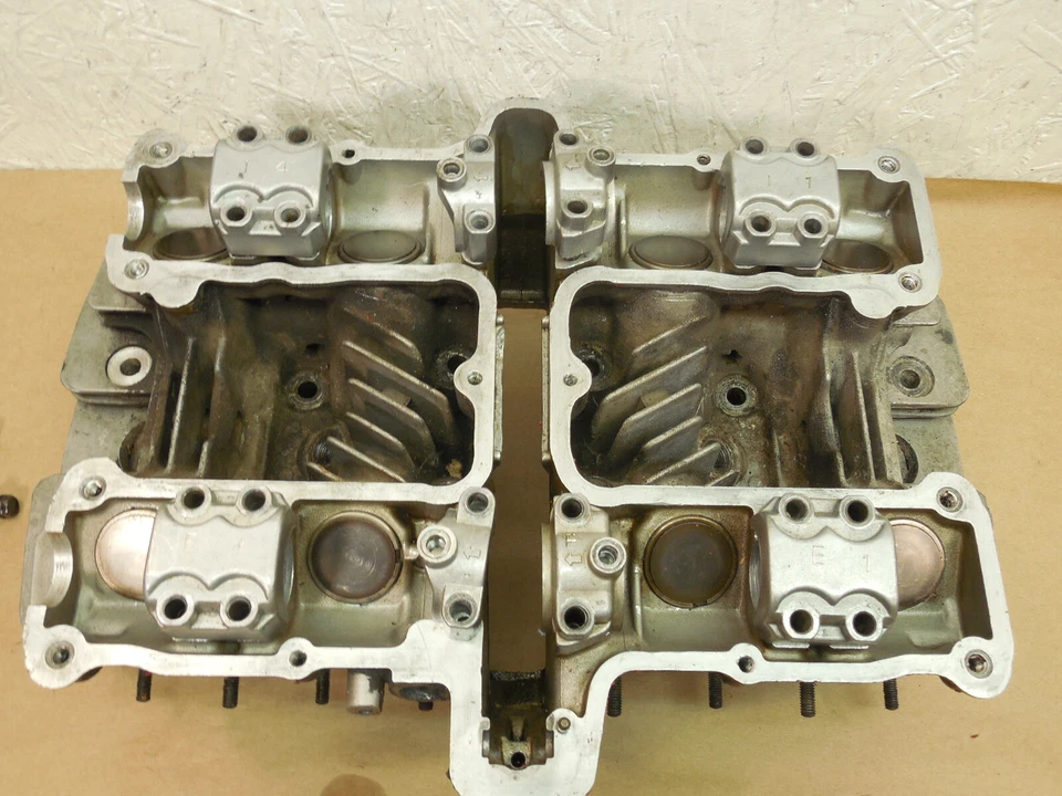 Yamaha Maxim XJ550 1981 culata  Foto 2 de 4