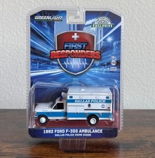 Greenlight 1/64 'First Responders' 1992 Ford F-350 Dallas Police Crime Ambulance