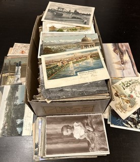 700 alte Ansichtskarten Konvolut Kiste mit etwa 700 Karten bis ca 1945.