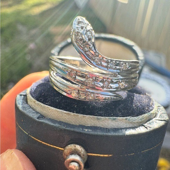 Rare solid platinum genuine diamond snake ring hi… - image 3