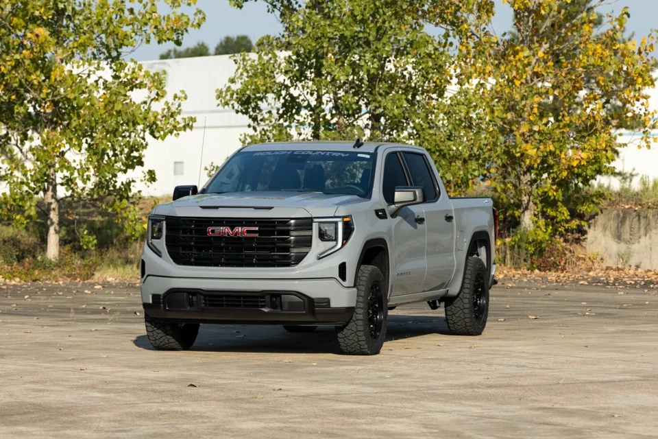 Rough Country 2" Leveling Kit N3 Struts fits 19-25 Silverado Sierra 1500 2/4WD - Image 4 of 4