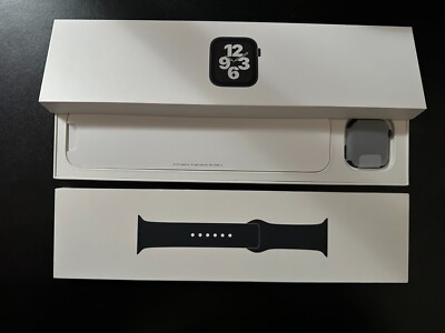 Apple Watch SE 40mm SG Space Gray Aluminum Case Midnight Sport Band - MKQ13VC/A