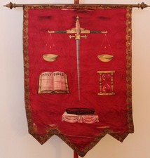 ANTIQUE ODD FELLOWS CEREMONIAL SILK BANNER w/COFFIN/BIBLE/HOURGLASS/SCALE
