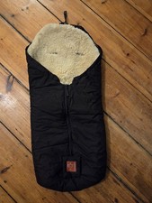 Kinderwagen Fußsack Modell Iglu aus echtem Lammfell