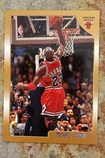 1998-99 Topps - Michael Jordan #77