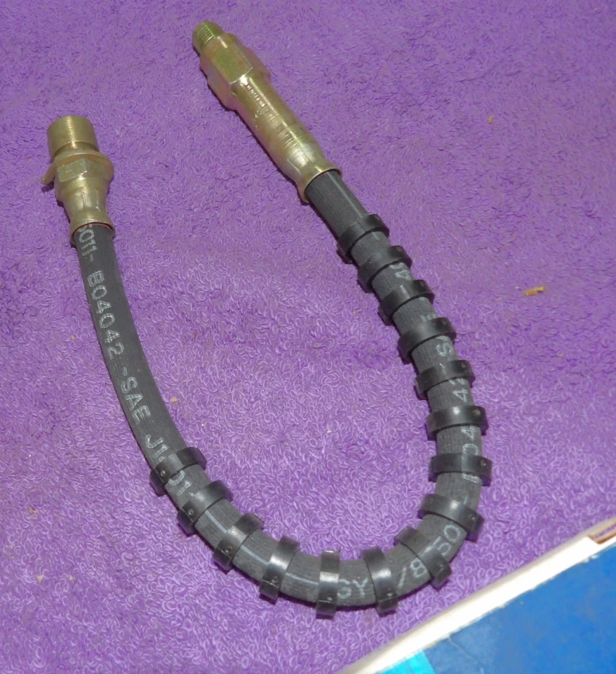 Gran Torino Ranchero LTD II Montego 74-79 Cougar 1972-1979 manguera de freno delantero nuevo de lote Foto 2 de 4