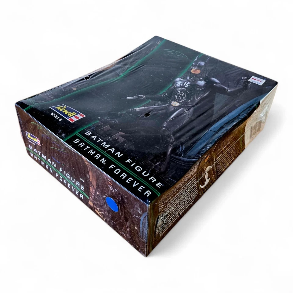 1995 Revell Batman Figure, Batman Forever 1:6 Scale Kit 3300 New In Sealed Box  - Image 3 of 4