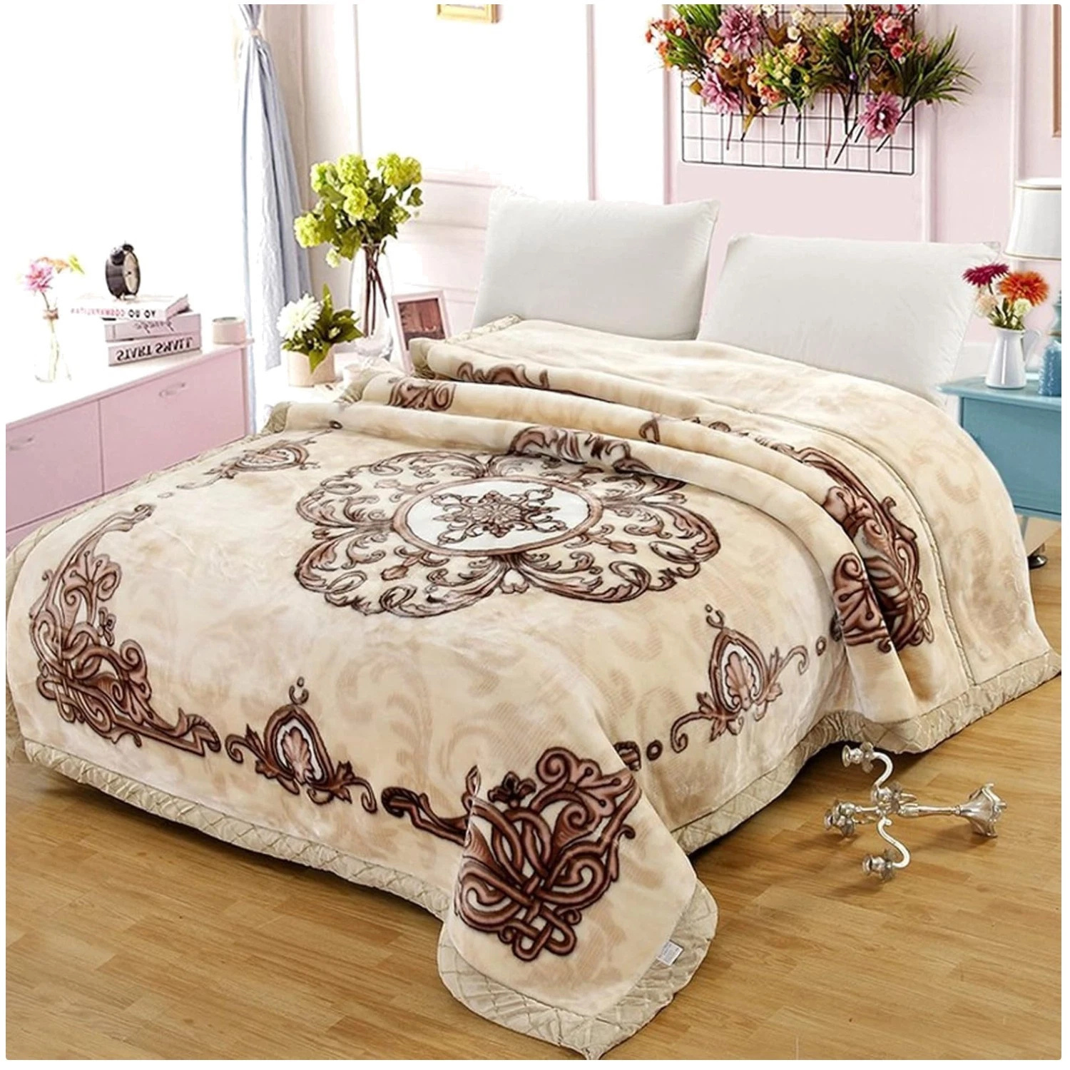 Cozy Floral Pattern Fleece Blanket 150x200cm
Opens in a new window or tab