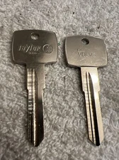 Lot Of 2 New Volvo Key Blank 1984-1993 Ilco VL8 Taylor X140 Uncut Locksmith