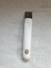 TUPPERWARE CITRUS ZESTER # 4192B Lemon Orange Lime Kitchen Gadget 