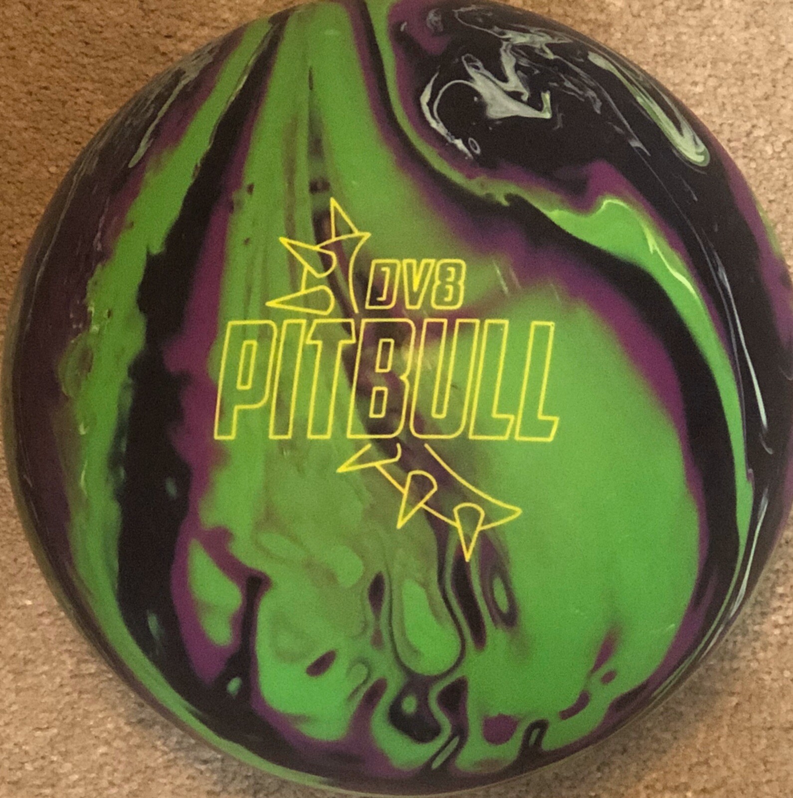 dv8 pitbull bowling ball