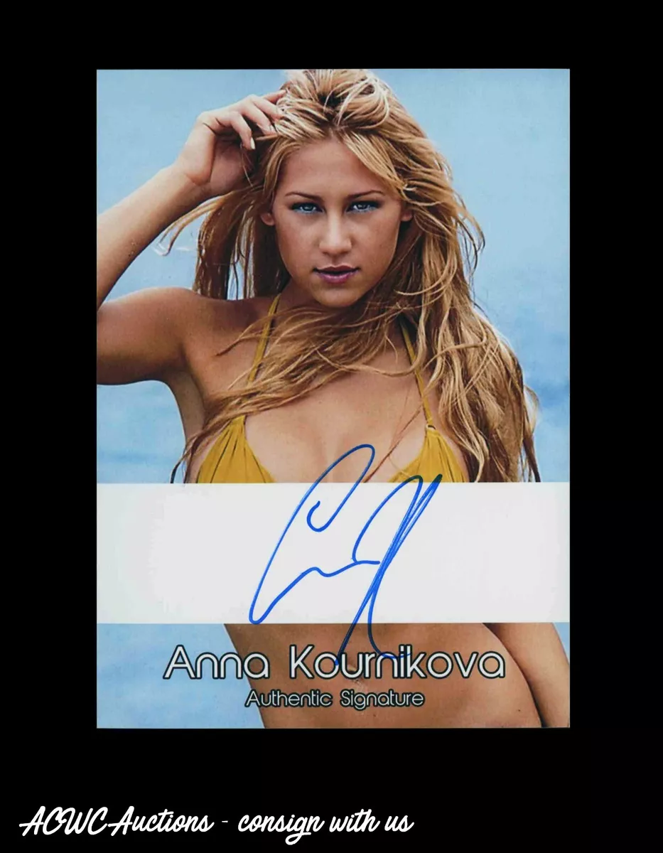 Anna Kournikova in images through her tennis career