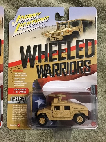2018 Johnny Lightning WHEELED WARRIORS Set Diecast 1/64 VAR2 HUMMER Willys - Picture 4 of 9