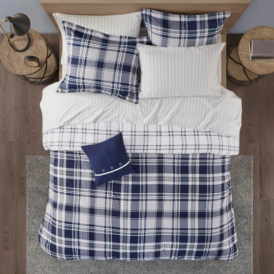Madison Park Essentials Patrick Reversible Comforter Set with Bed Sheets - Image 3 of 4