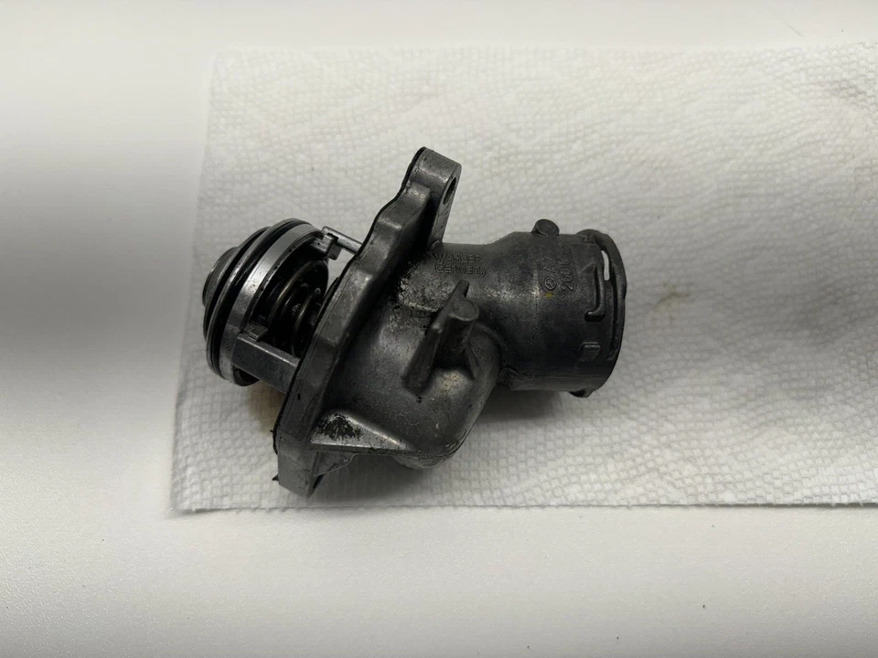 Termostato de refrigerante de motor genuino con sensor para Mercedes C300 C350 E350 ML350 Foto 2 de 4