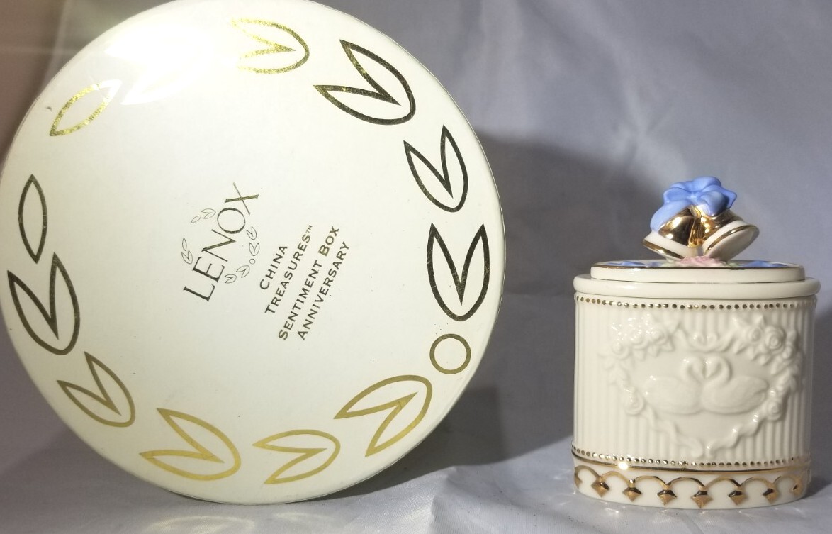 Lenox China Treasures Collection Anniversary Love Endures Trinket