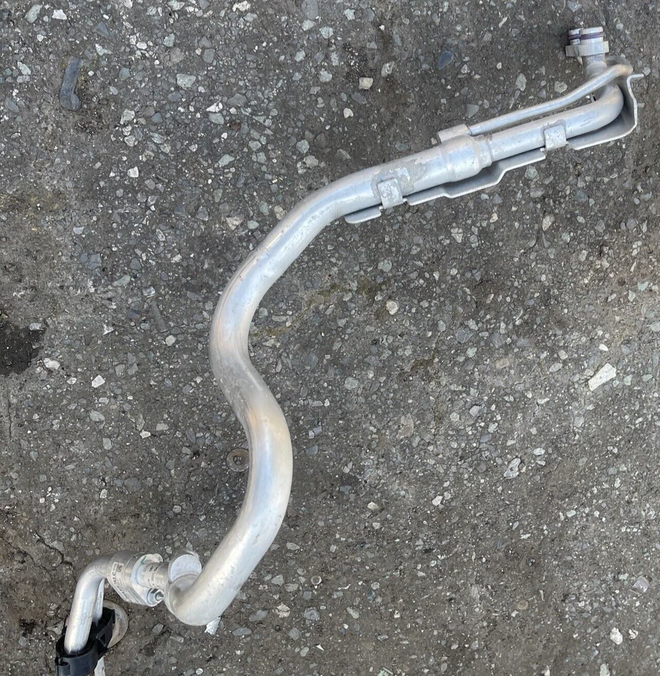 TUBOS DE AIRE ACONDICIONADO VW GOLF MK8 R-LINE 1.5 TSI 5WA816743C 5Q0816741B Foto 2 de 4