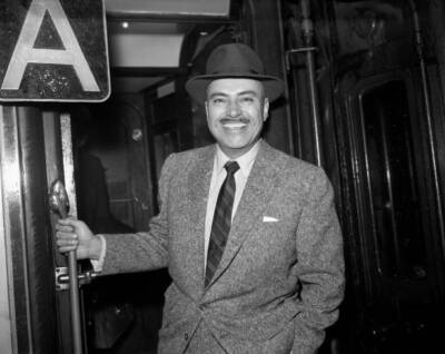Pedro Armendariz star 100 Mexican films pictured Waterloo Stat- 1956 Old Photo