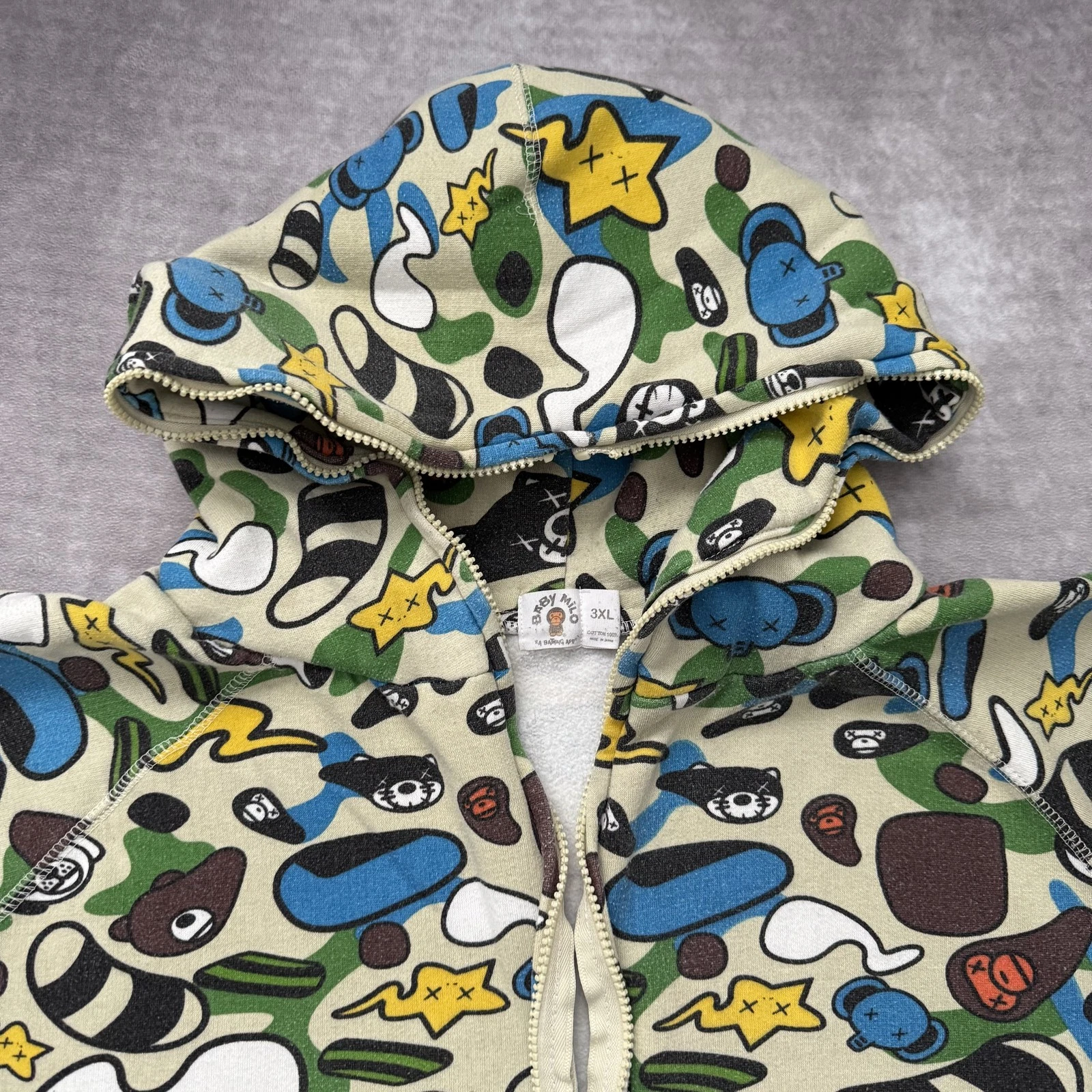 A BATHING APE (BAPE) Felpa con cappuccio A Bathing Ape Baby Milo x KAWS uomo 3XL full zip Bape Japan mimetica