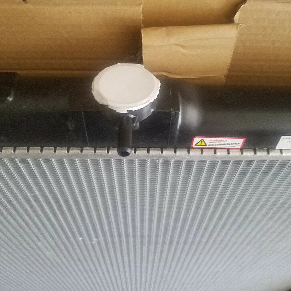 2994 Radiador Nuevo para Toyota Sequoia 08-14 Tundra 07-13 4.6 4.7 5.7 V8 Foto 3 de 4