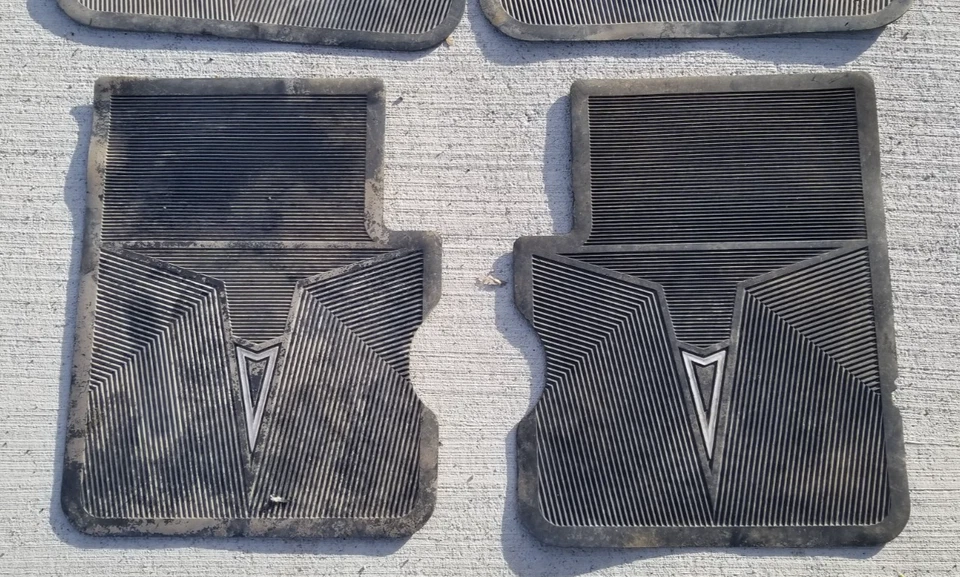 Alfombrillas Pontiac Grand Prix y Bonneville 1963 Foto 3 de 4