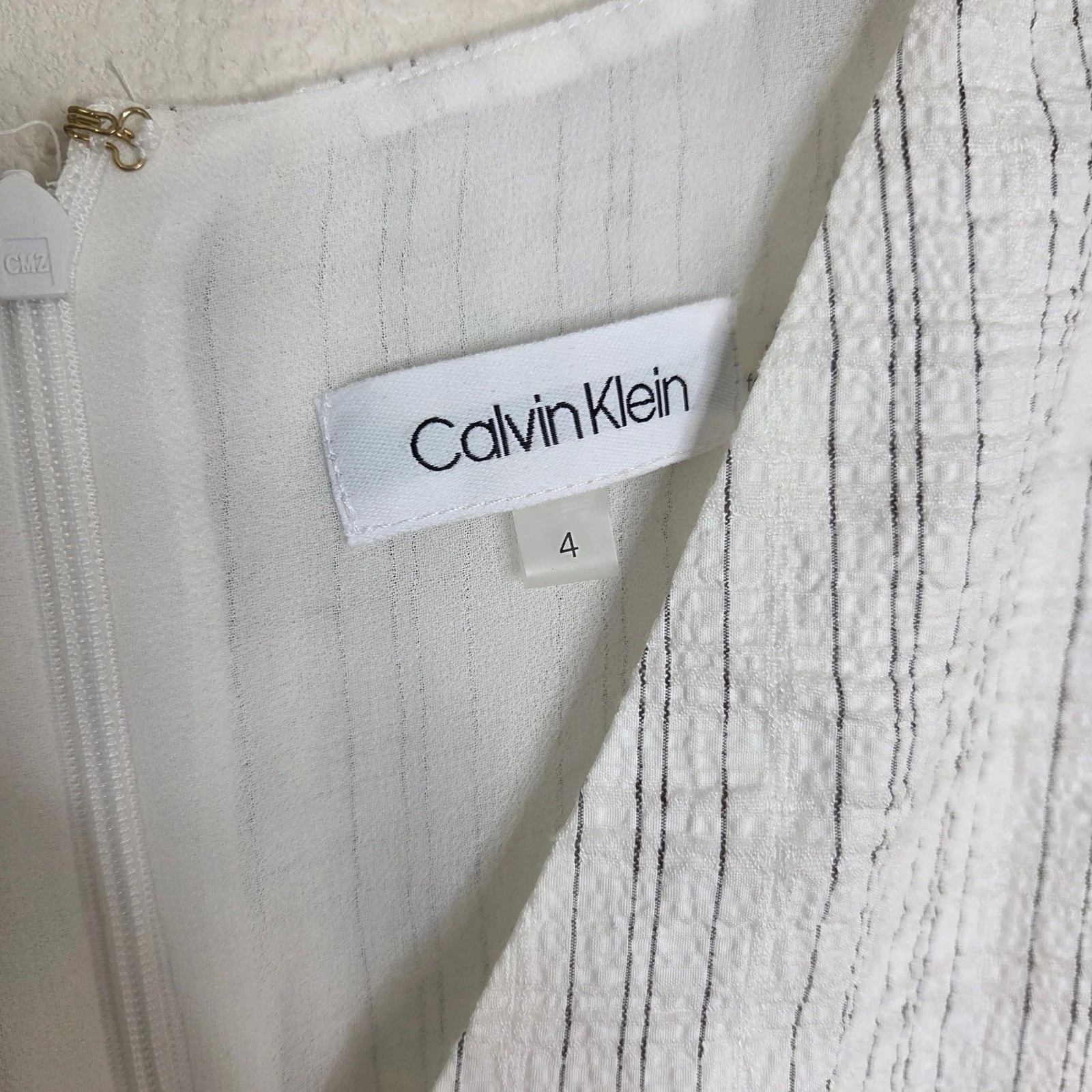 OFF WHITE Abito midi Calvin Klein avvolgente finto volant a righe con cintura bianco sporco a quadri taglia 4