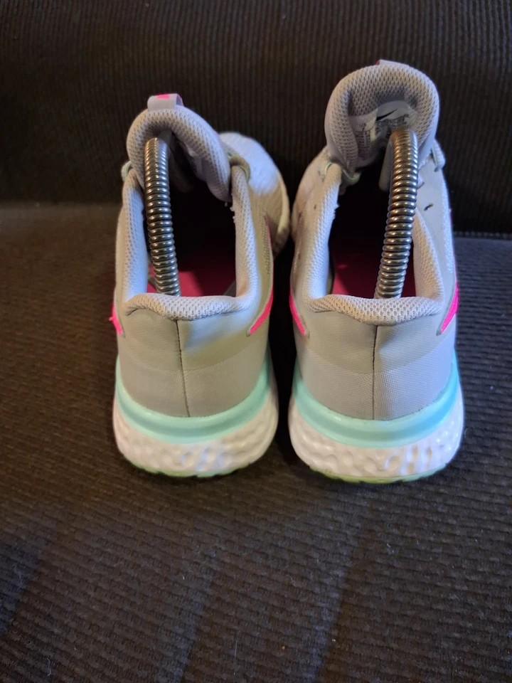Nike Womens Revolution 5 EXT CZ8590-003 Gray Running Shoes Sneakers Size 7 - Image 4 of 4