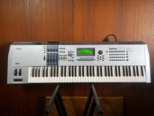 Yamaha MOTIF ES7 76Key Synthesizer w/ gig bag