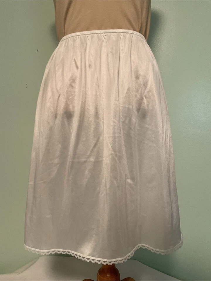 Medio Slip Ashley Taylor de nailon blanco vintage sedoso talla M femenino EE. UU. Foto 3 de 4