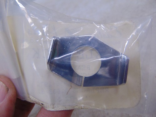 Eastern Motorcycle Parts Axle Nut Lock Plate 36-72 FX FL REPL 41603-32 0222-0248 - Picture 2 of 3