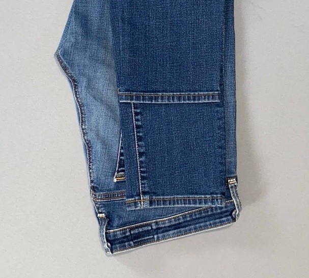 AG The Stevie Ankle Slim Straight Lightweight Stretch Denim Jeans. Women's 28R thumbnail 3