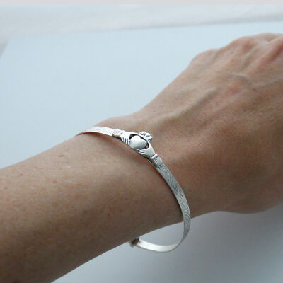 Irish Claddagh Armreif Armband - 925 Sterlingsilber - Liebe Loyalität Freundschaft