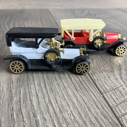 MSR Imports Diecast Classic Cars S8033 & S8031 - Picture 3 of 12