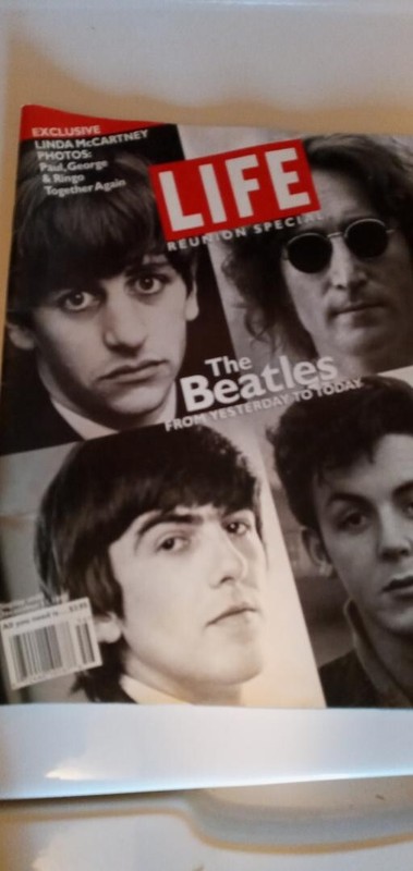 1990s The Beatles Reunion Special Issue Vintage LIFE Magazine December 1995
