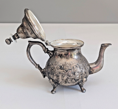 ANTIQUE BEBE SILVER パールーネクレイス Vintage Moroccan Bennani Freres Silver Plated Footed Lid Teapot