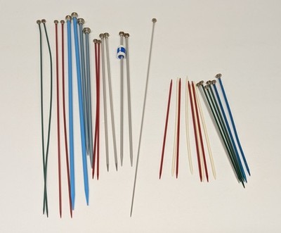 29 Loose Assorted Knitting Needles Bates Boye 14'' - 7'' Some Double Points