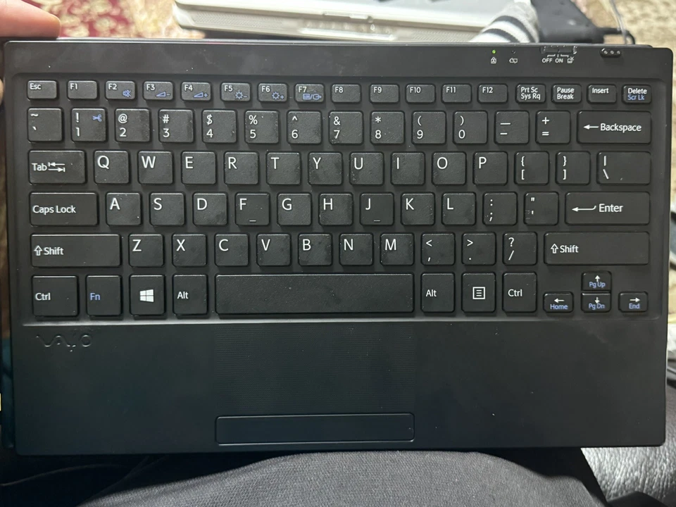 Tablet Sony Vaio Tap 11 SVT1121 Intel Pentium Windows 10 con teclado Foto 3 de 4