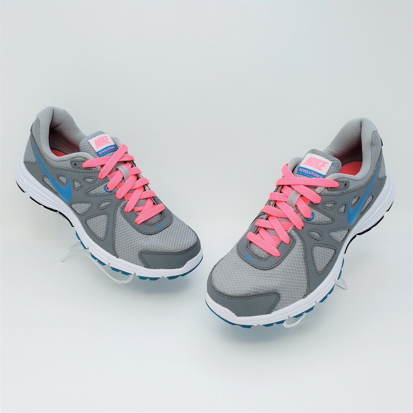 nike revolution 2 womens