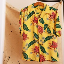 Vintage 1940s 40s Vibrant Rayon Aloha Hawaiian Shirt - Size Medium
