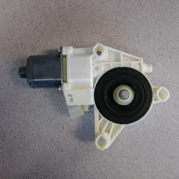 2016 Mercedes Benz S550 fits 14-18 right rear door window motor A2229060601 - Image 4 of 4