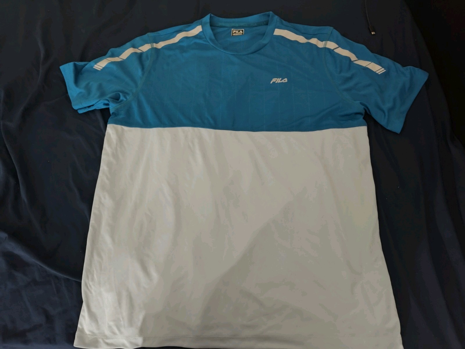 T shirt uomo Fila taglia L blu con etichetta atletica