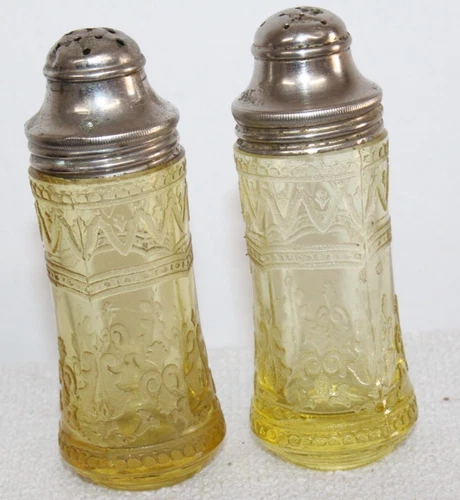 Vintage Yellow Depression Glass Salt  Pepper shaker Set '''