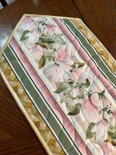 Handcrafted-Quilted Table Runner 2025 NEW - Beautiful Blooming Beauties in Pink