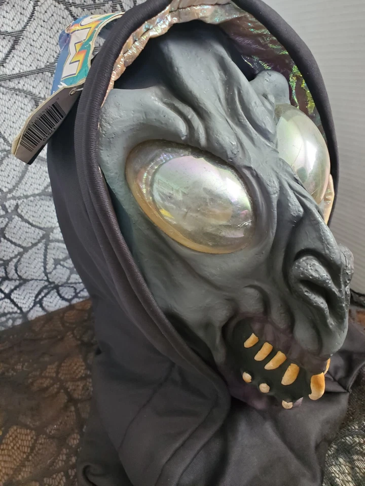 Seasons By ZAUDERS  Halloween Plated Eye Mask Alien Monster Latex Area 51 Xfiles - Image 3 of 4